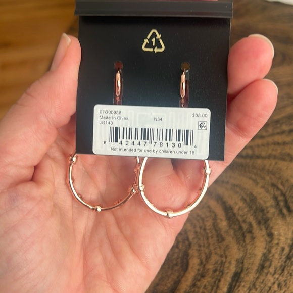 Givenchy Rose Gold dangling earrings - Picture 3 of 3